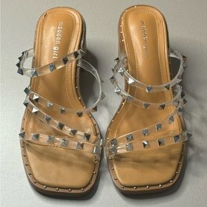 Madden girl clear criss cross sandal slides with silver embellishments 9M